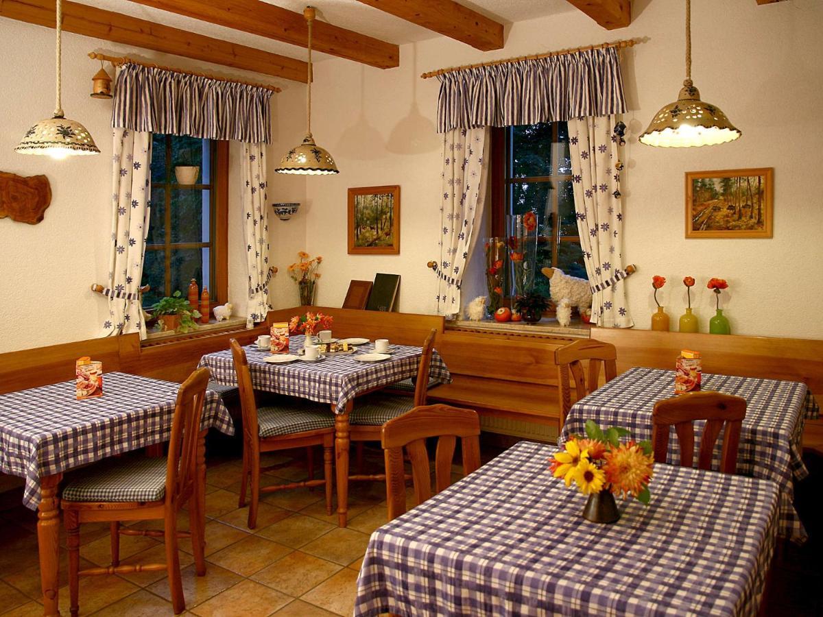 Ferienhof "Alte Foersterei" Knau Extérieur photo